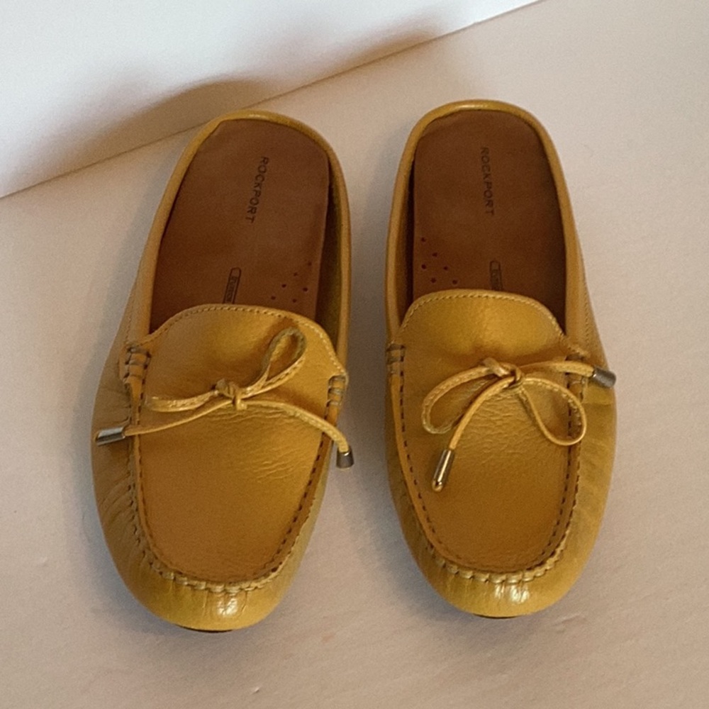 Rockport driving moc slide